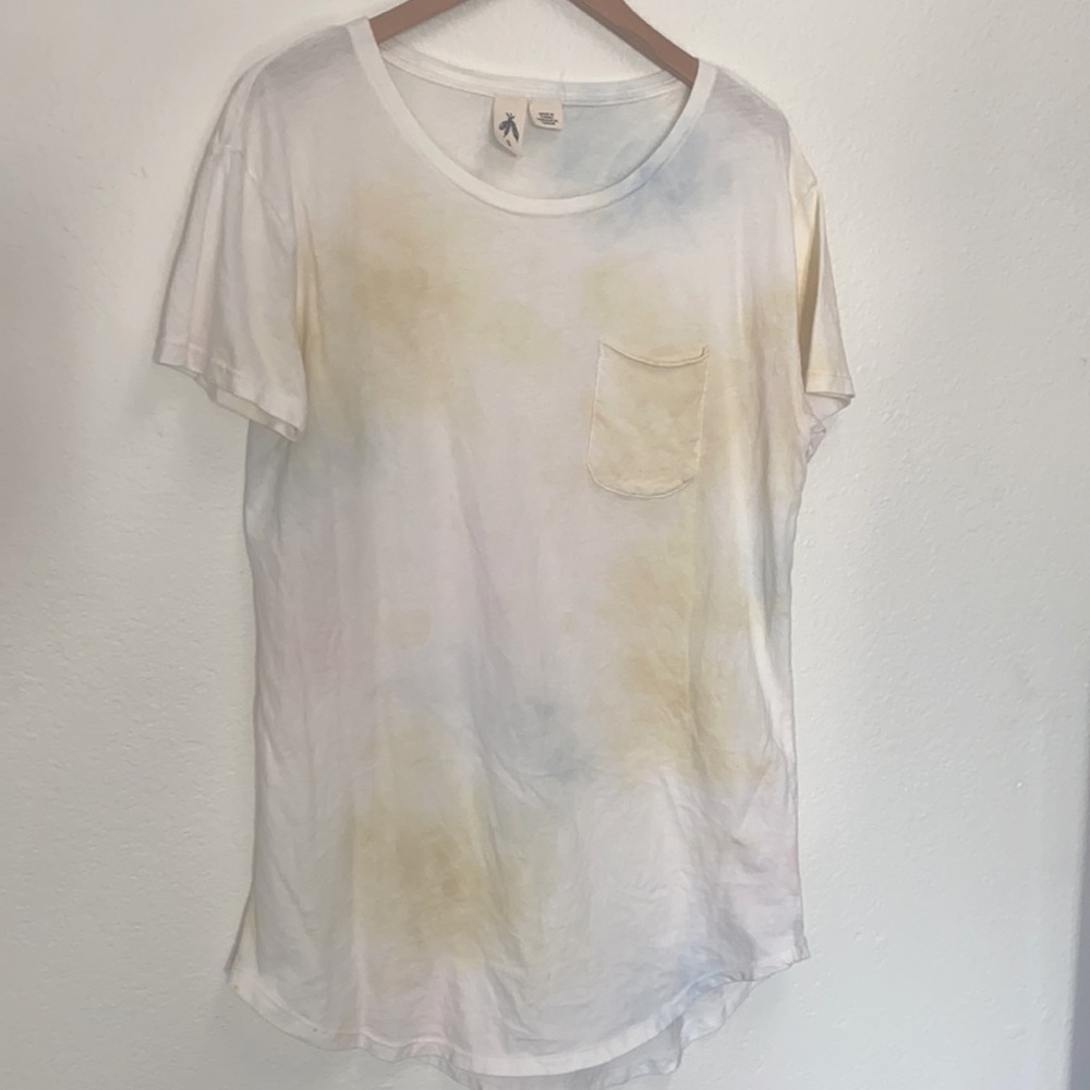 Men’s extended tee size small. Light tie dye